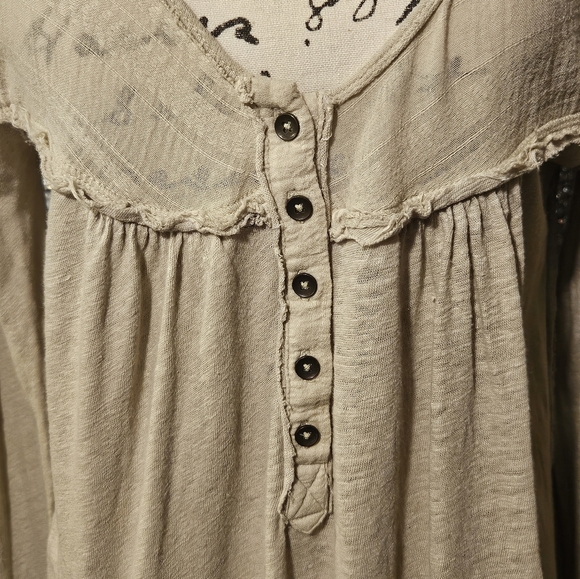 We The Free Women’s Pale Green Tunic Top Size M Gauze Long Sleeve Boho - Picture 2 of 14